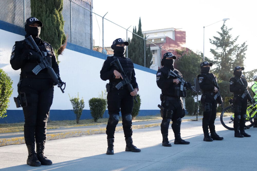 Trasciende que SSPC México detienen a 3 elementos de la SSC en el complejo de seguridad