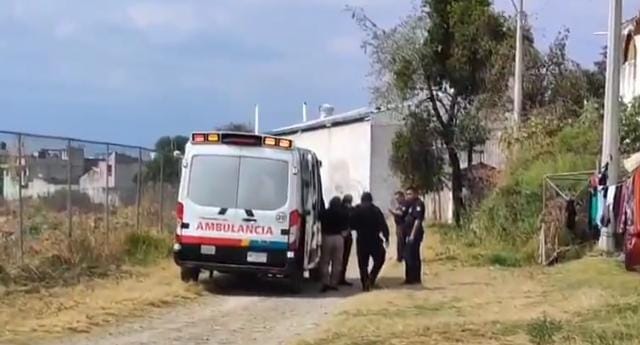 Elementos de la policía municipal de San Pedro Cholula son agredidos a balazos, un masculino es lesionado y detenido