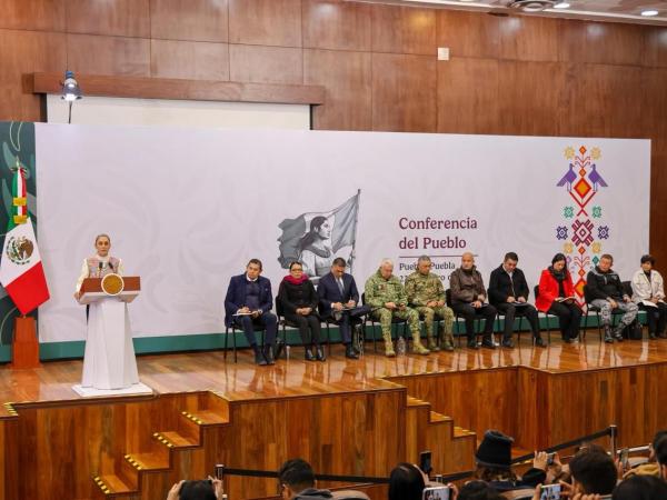 Cumple la presidenta Sheinbaum con damnificados en Puebla