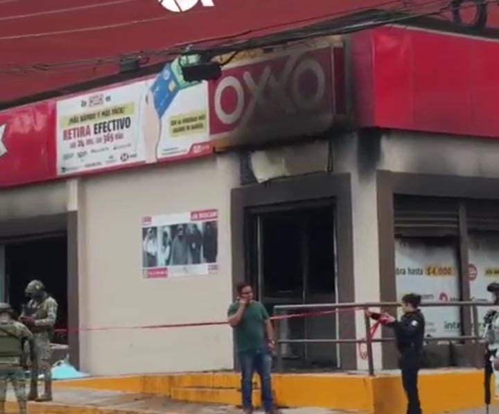 Fuerzas Federales resguardan tienda de conveniencia en Clavijero tras incendio que podría estar relacionado a detención del Mencho