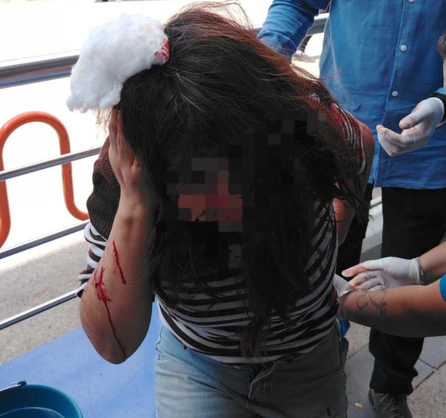 Fuerte viento derriba techo de vidrio en Plaza San Sebastián; reportan un lesionado