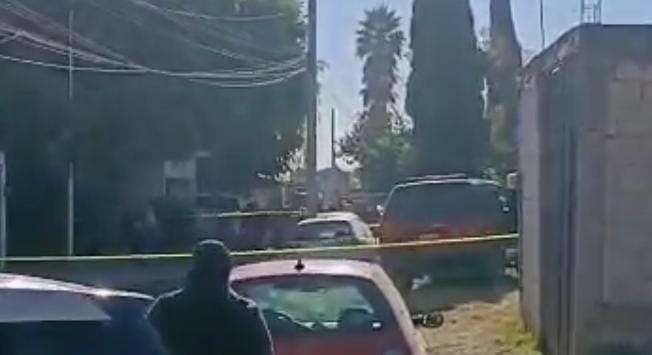 Ataque armado en Geo Villas del Sur: Balean casa e incendian vehículo.