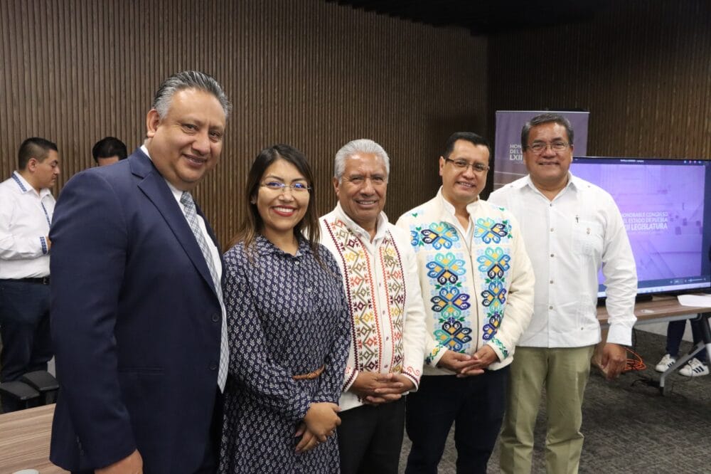 Reconoce Congreso a docentes y promotores de los pueblos indígenas