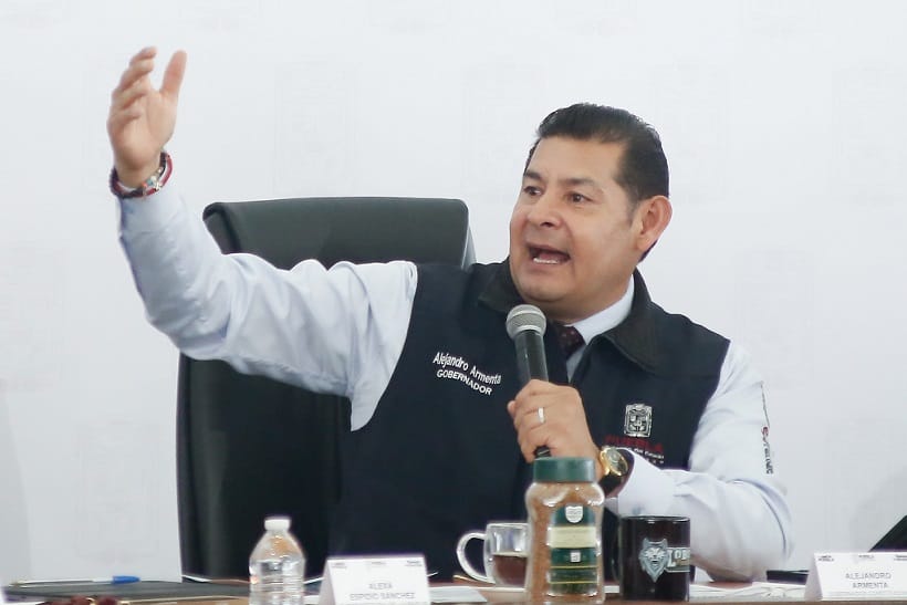 Alejandro Armenta respalda a Club Puebla, pero está en contra de que socios prostituyan al deporte