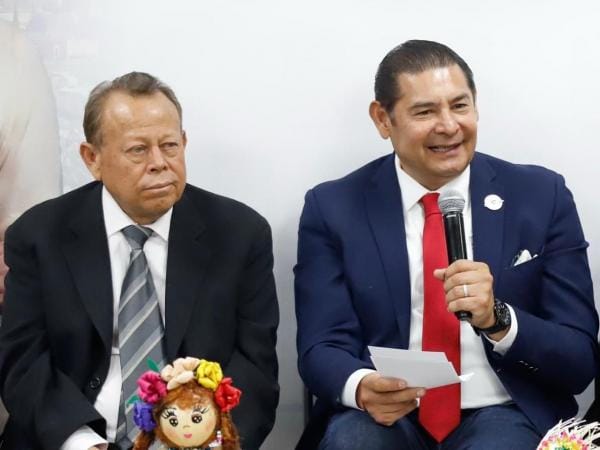 Ampliará Puebla protección y atención a migrantes poblanos en Madrid y Houston