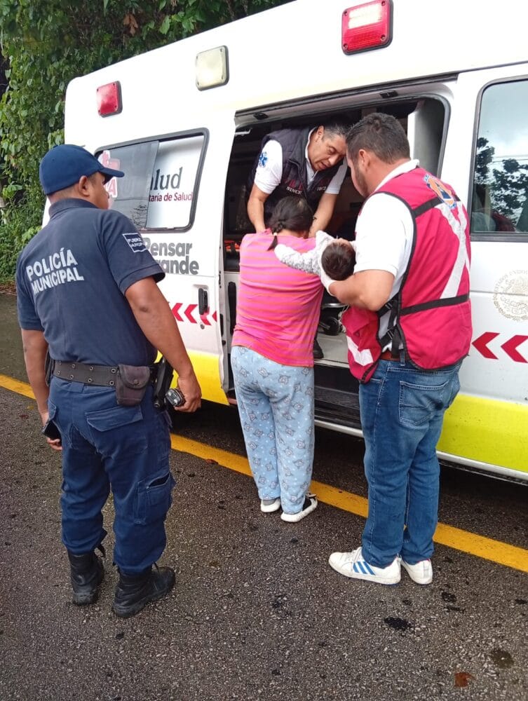 Trágico choque en la Amozoc–Nautla deja ocho lesionados, incluido un bebé