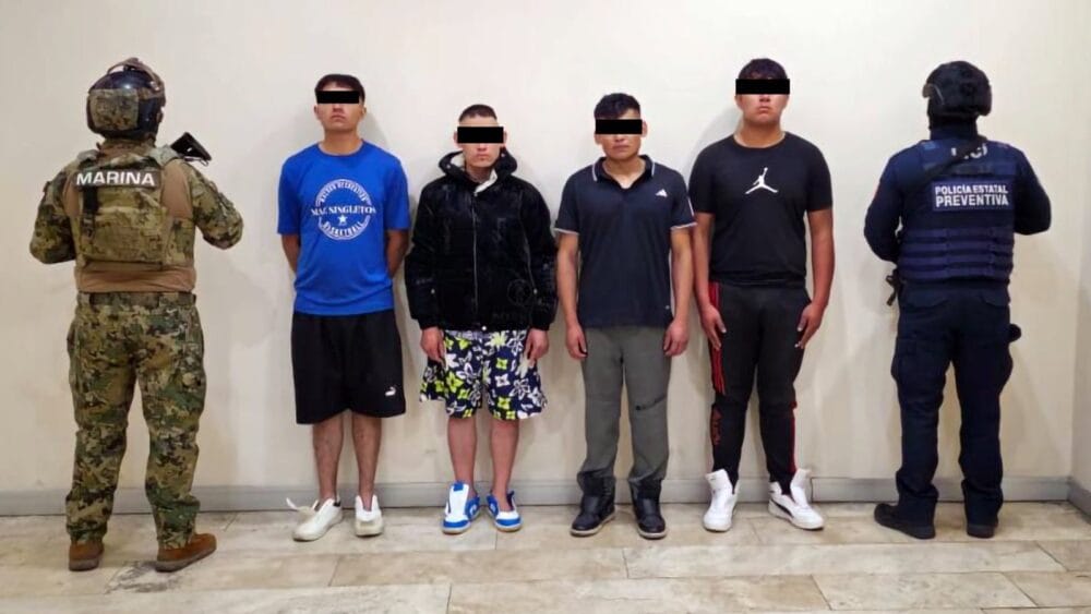 Detienen SSP y SEMAR a cuatro hombres vinculados con actividades ilícitas en mercados