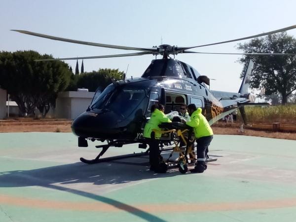 Ambulancia aérea desde Chiautla de Tapia permite atención oportuna a joven embarazada