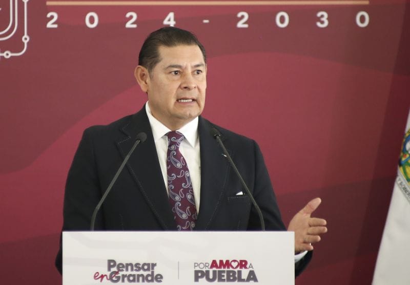 Recupera Gobierno 400 plazas de maestros por auditoría en SEP; inician acuerdos con SNTE