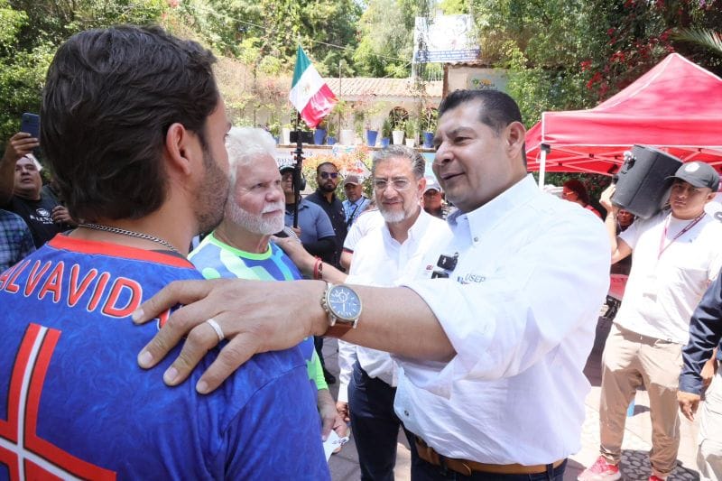 Alejandro Armenta mantiene cercanía con poblanos y encabeza vigilancia para una Semana Santa Segura 