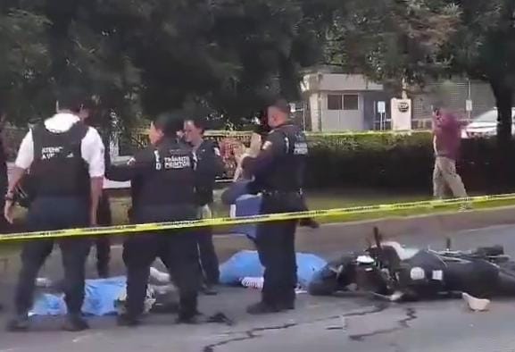 Pareja de motociclistas muere tras derrapar en la federal Puebla- Tehuacán