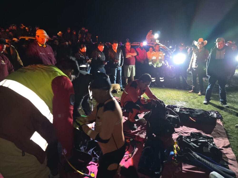 Muere menor ahogada en la presa de Cuautelolulco; continúan buscando a un hombre