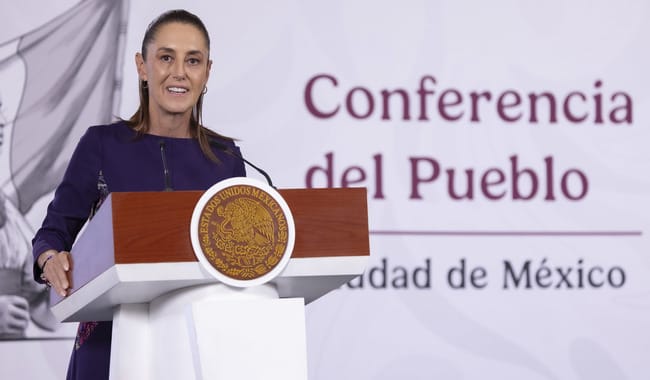 Mujeres que trabajan en EU contribuyen 1.1 billones de dólares a la economía estadounidense: Sheinbaum