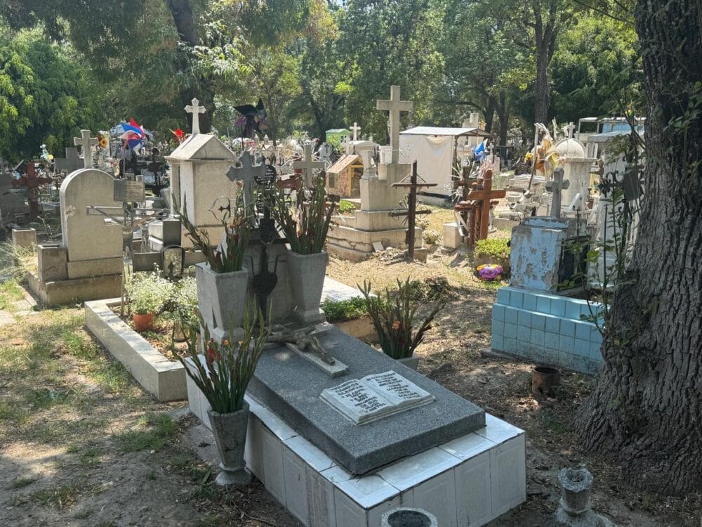 Emite Gobierno de la Ciudad recomendaciones preventivas para visitas a panteones este 9 y 10 de mayo