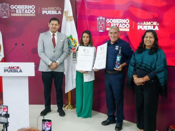 Calidad, tecnología e innovación consolidan al mezcal poblano como líder nacional