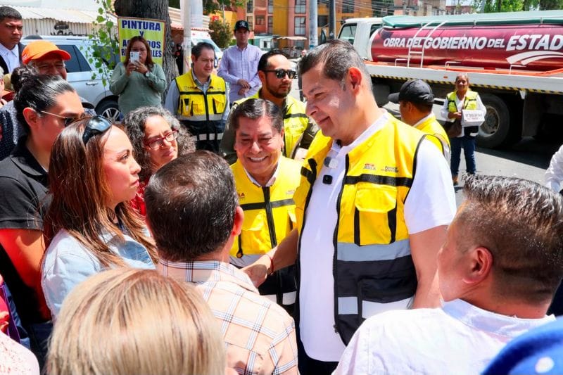 Convoca gobernador Armenta a organización vecinal para rehabilitación de accesos a colonias 