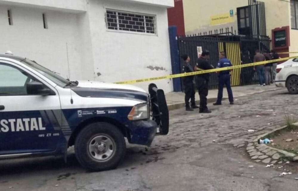 Una mujer de entre 25 y 30 años murió tras ser atacada a balazos en el Barrio de Xonaca
