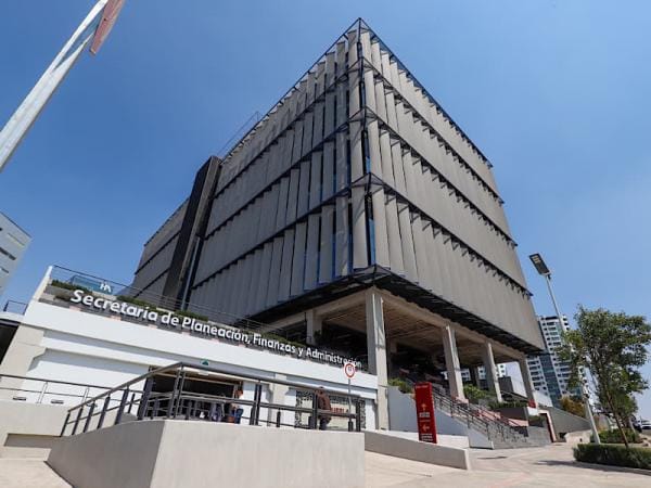 ​Garantizan atención ciudadana en la Secretaría de Finanzas tras revisión de afectaciones por lluvias
