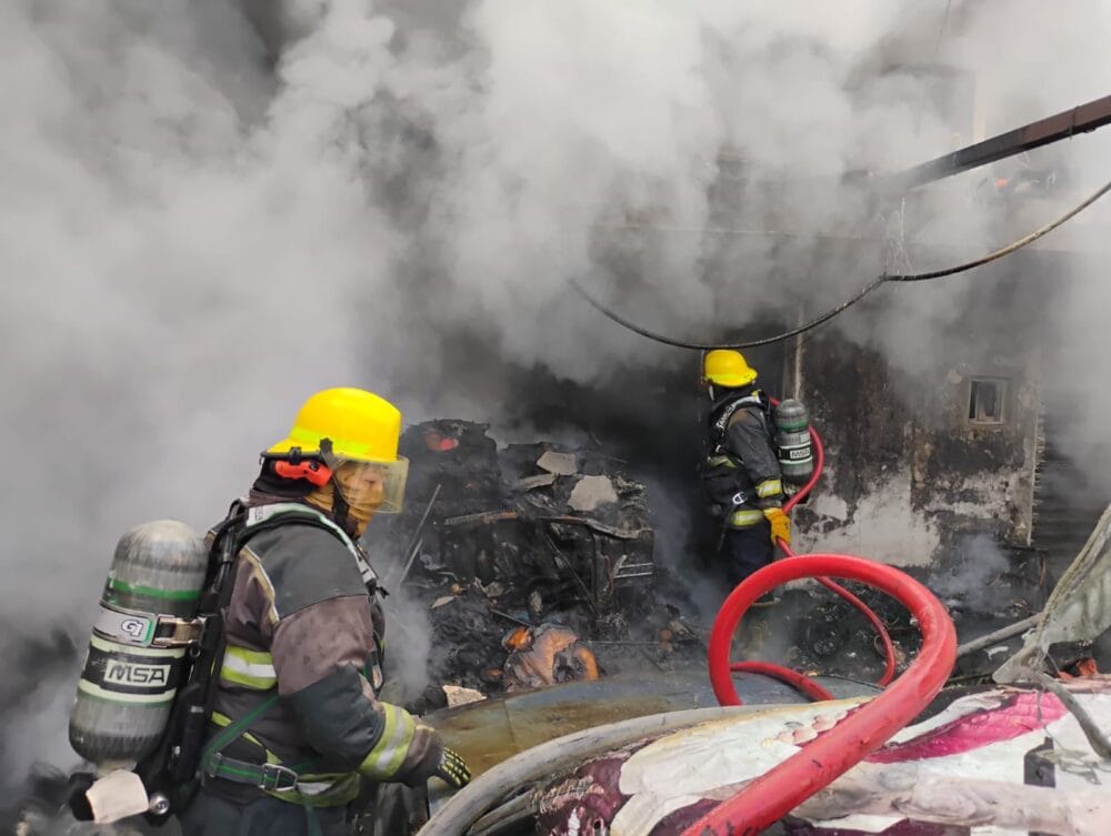 ​Muere adulto mayor atrapado en un incendio en Bosques de Amalucan