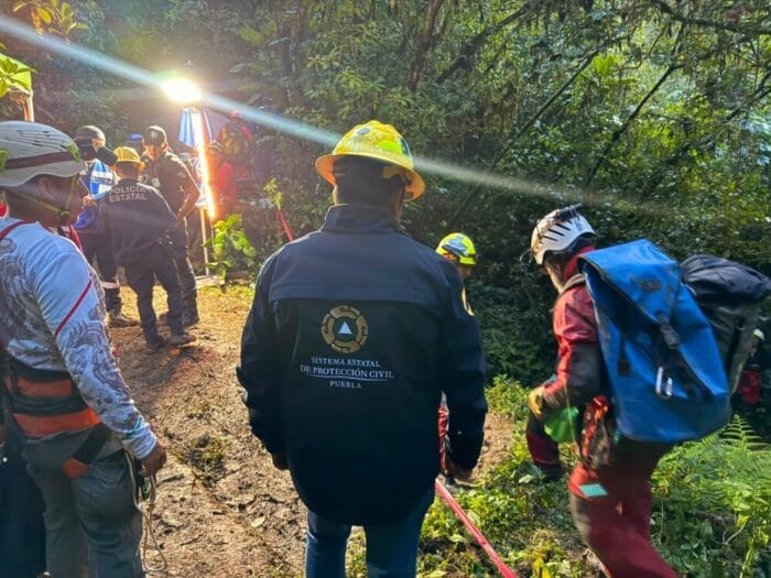 Por tercer día consecutivo se mantiene búsqueda en Gruta de Chichicazapa