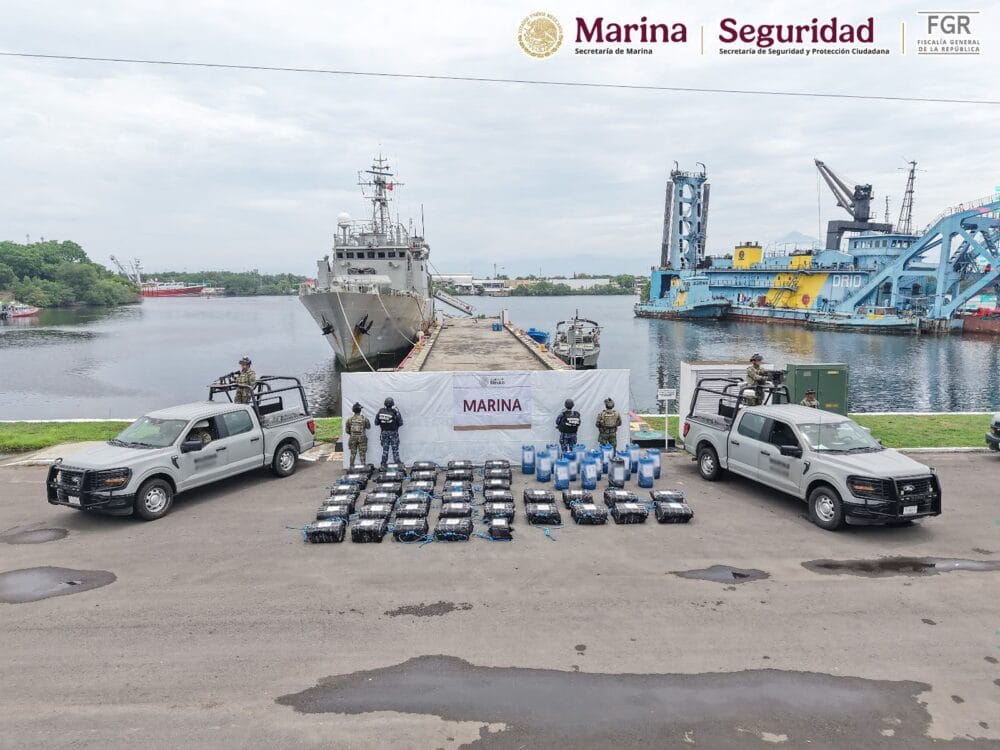 Marina asegura alrededor de 1.1 toneladas de presunta cocaína en Chiapas
