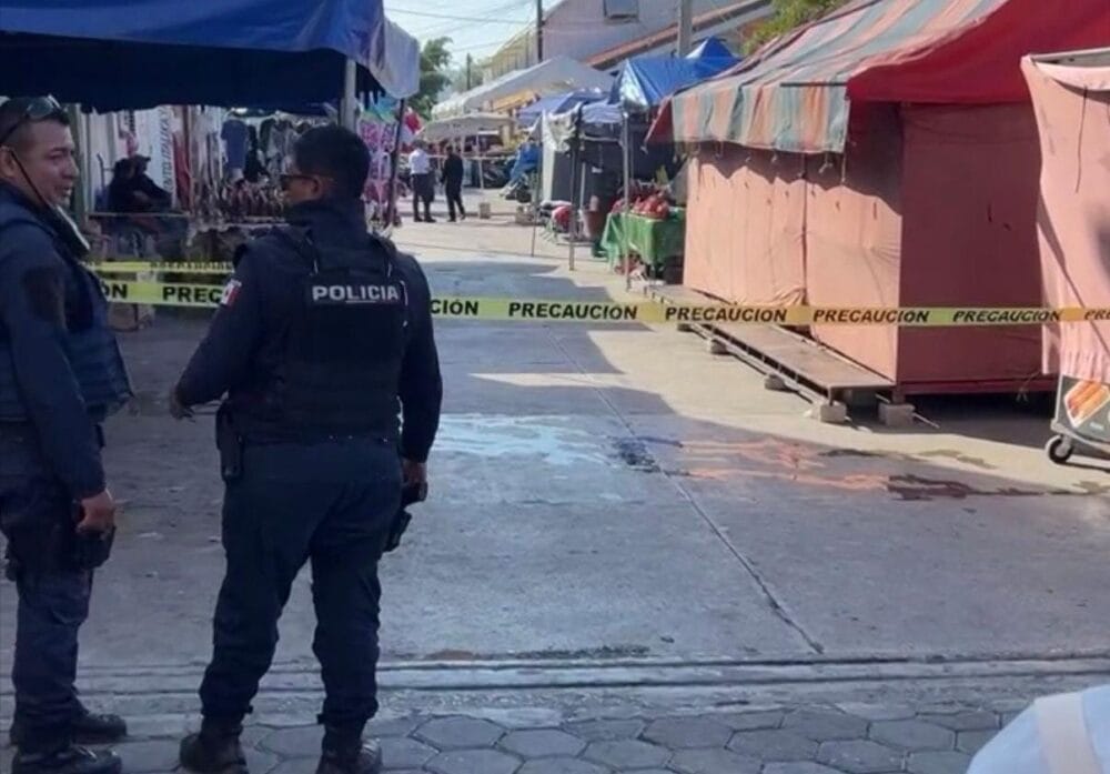 ​Asesinan a Roger N., presidente de la Casa del Migrante de Tepeojuma, durante festejos patronales en Izúcar