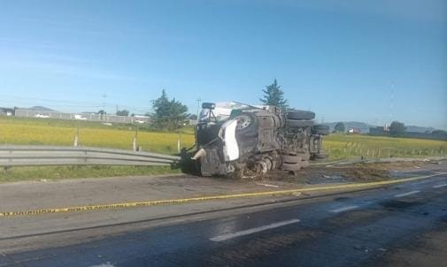​Trágico accidente en el Arco Norte: Muere trailero tras quedar prensado