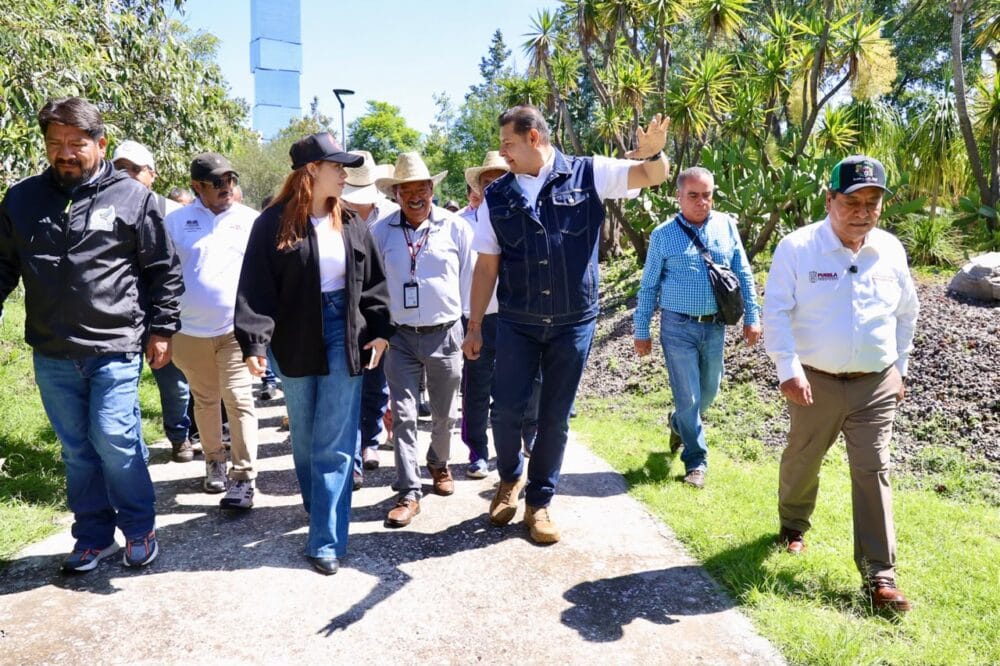 Con Obra Comunitaria y maquinaria, Gobierno Estatal interviene deslave en Parque Metropolitano