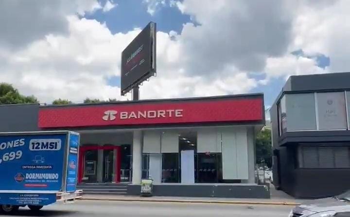 ​Sujeto asalta banco en Plaza Dorada usando una nota con amenazas