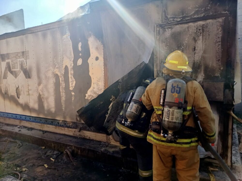 ​Sofocan incendio en predio de la colonia San Aparicio; no se reportan lesionados