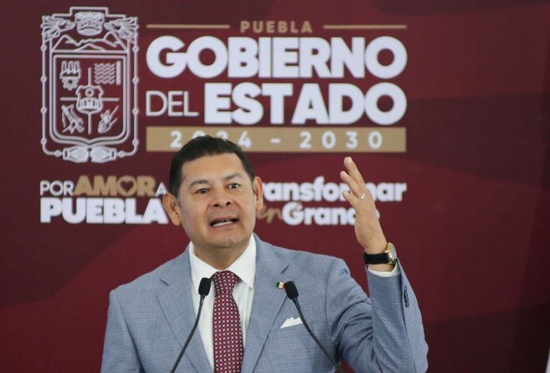 Revela Armenta que hay exediles del PAN con órdenes de aprehensión; no hay persecución