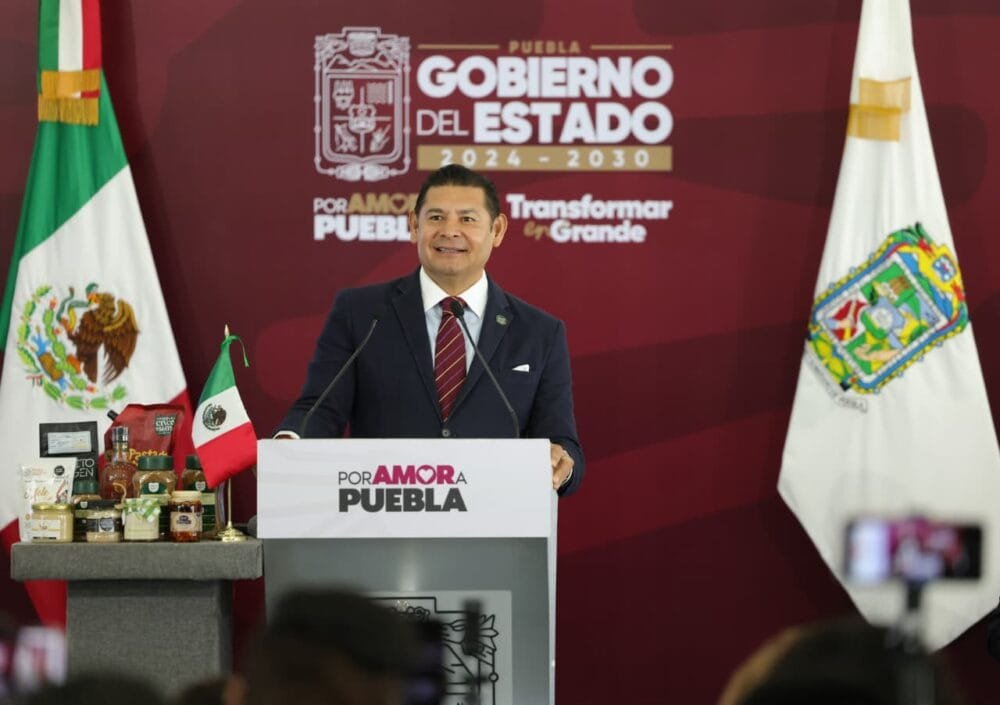 Modernización del Aeropuerto de Huejotzingo proyecta a Puebla hacia el 2030: Alejandro Armenta 