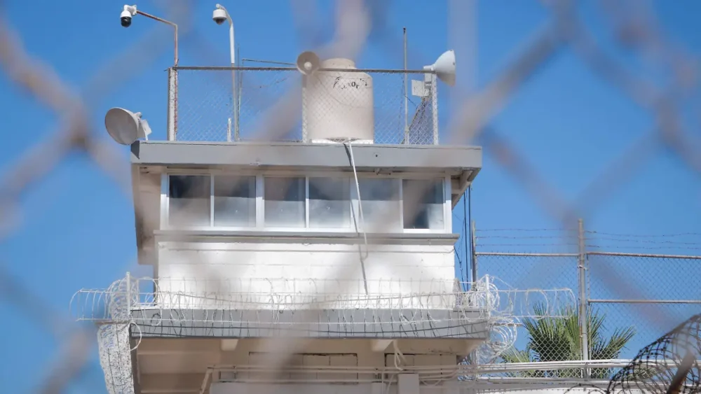 Riña en penal de Mazatlán Sinaloa deja dos reos sin vida