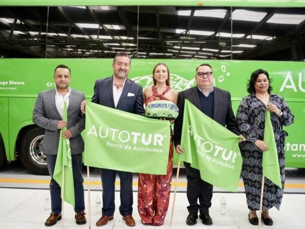 Puebla fortalece movilidad turística con nueva flota de AUTOTUR