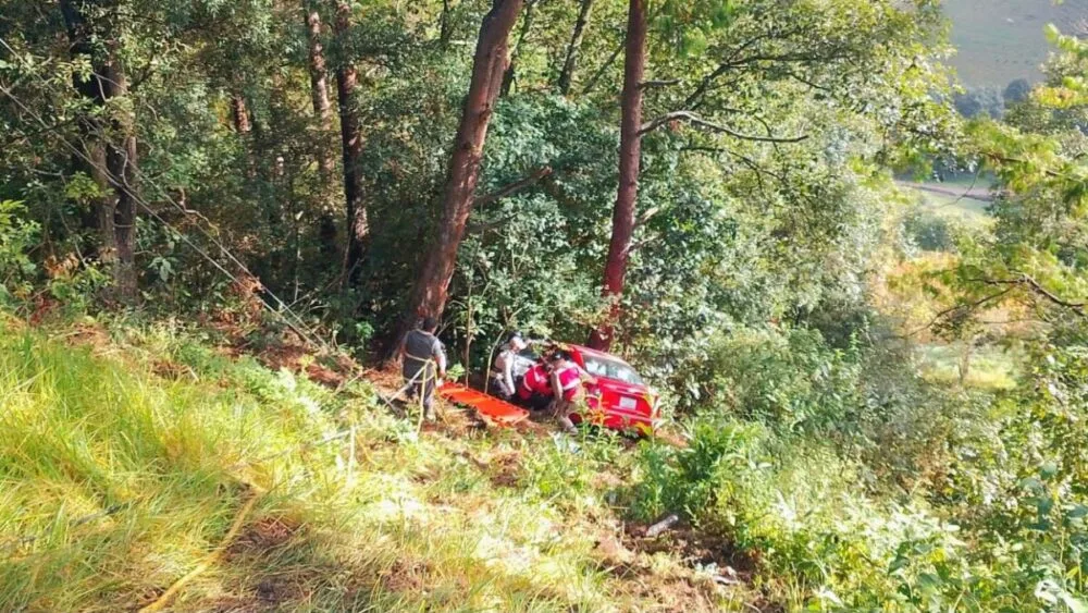 Tragedia en la Acuaco-Zacapoaxtla: Muere una mujer y sus dos menores resultan heridas