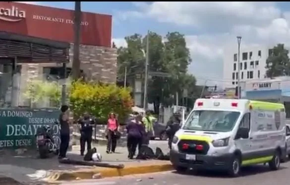 Accidente de motociclista en la Fuente de los Frailes deja dos lesionados