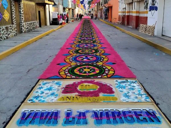 “La Noche Mágica” de Acatzingo mostrará más de 9 kilómetros de alfombras artísticas