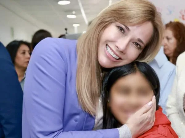 Encabeza Ceci Arellano donación al Hospital de la Niñez Poblana