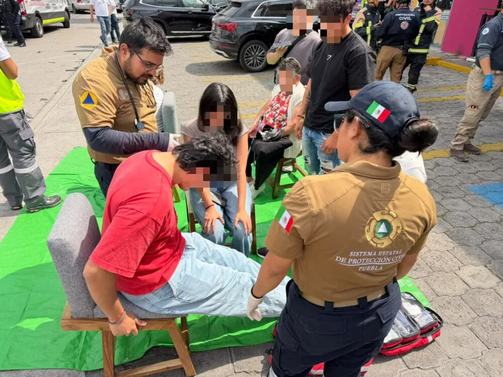 Carambola de 6 vehículos deja 7 lesionados en Calzada Zavaleta
