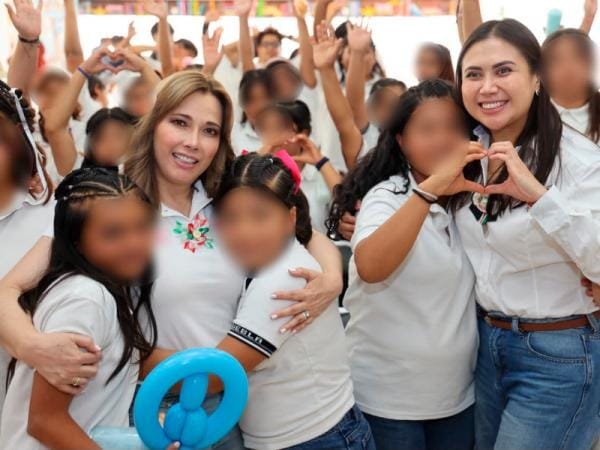 Festeja Ceci Arellano fiestas patrias en casas de asistencia del SEDIF