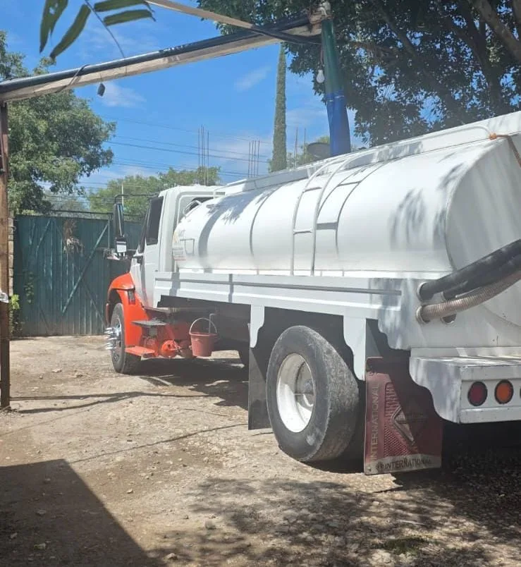 Asegura Conagua pozo ilegal y cinco pipas en Tepanco de López, Puebla