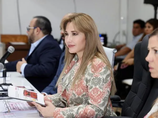 Preside Ceci Arellano tercera sesión ordinaria del Patronato del SEDIF