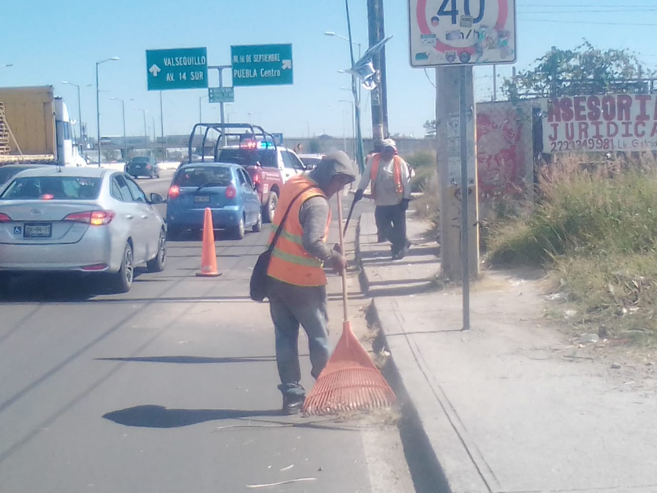 Infraestructura sustituye y repara vallas metálicas del Periférico Ecológico