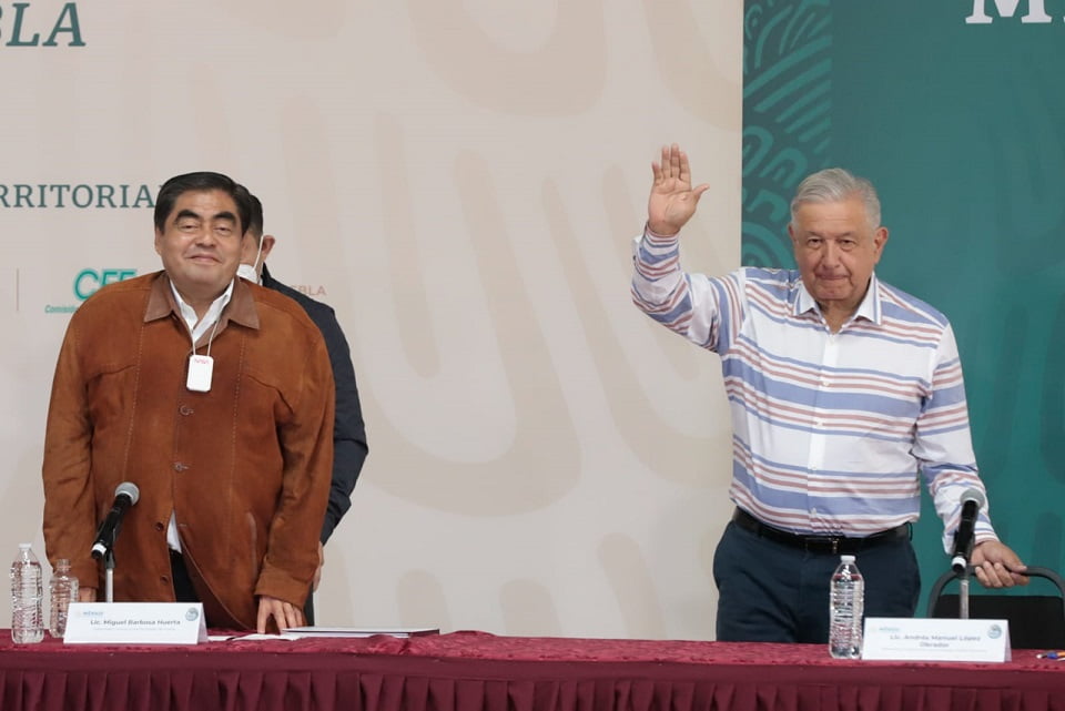 Enojo de organizaciones provocó portazo en Huauchinango: AMLO