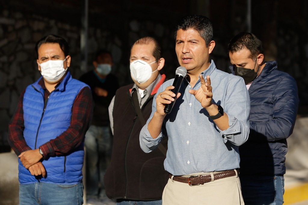 Niega Eduardo Rivera adjudicación directa en parquímetros de Puebla 