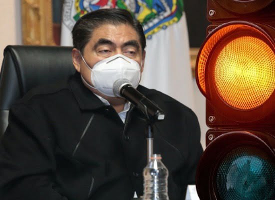 Seis regiones de Puebla en semáforo amarillo, por primera vez en un año de pandemia: Barbosa