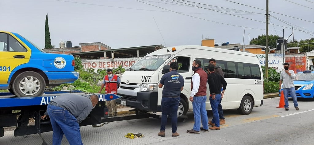Retiene Gobierno 1 mil 405 unidades pirata de transporte público en Puebla