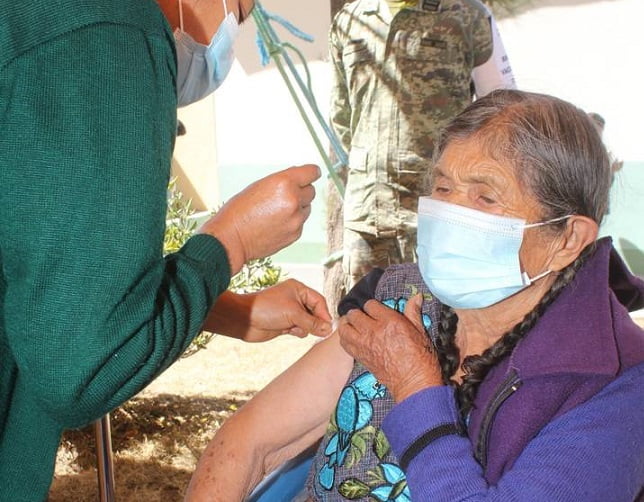 Inmunizados 30 mil abuelitos en Puebla contra Covid-19