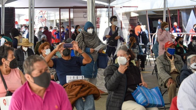 Rechaza Salud que Tehuacán regrese 5 mil vacunas por rechazo de abuelitos