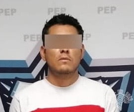 En posesión de aparente droga, Policía Estatal detiene a un hombre en Amozoc